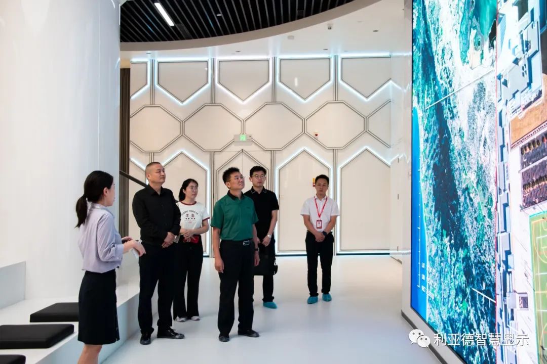 安徽省科技馆馆长方波一行莅临九游老哥南方总部旅行调研