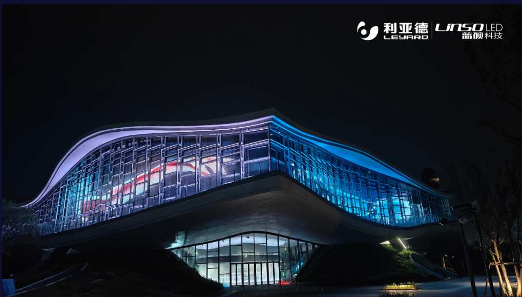 标杆案例 | 九游老哥·蓝硕助力点亮全球最大双壳体结构科幻馆——在水一方科幻馆